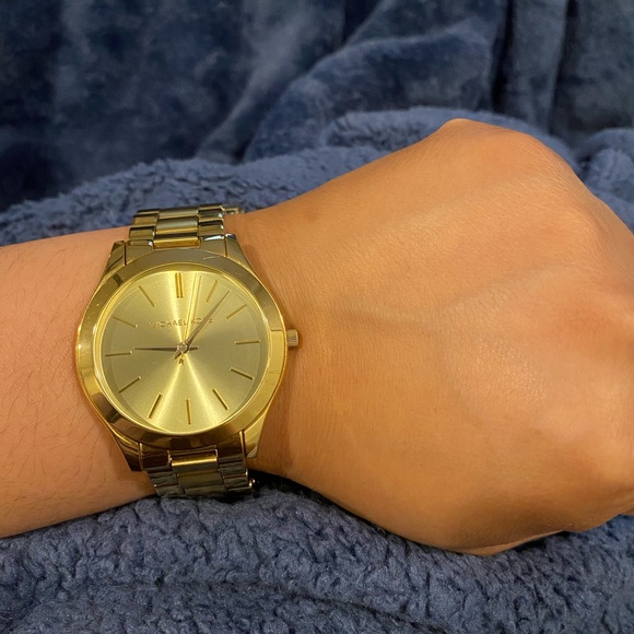 Michael Kors Gold Tone Mid Size Watch Women - Picture 4 of 7